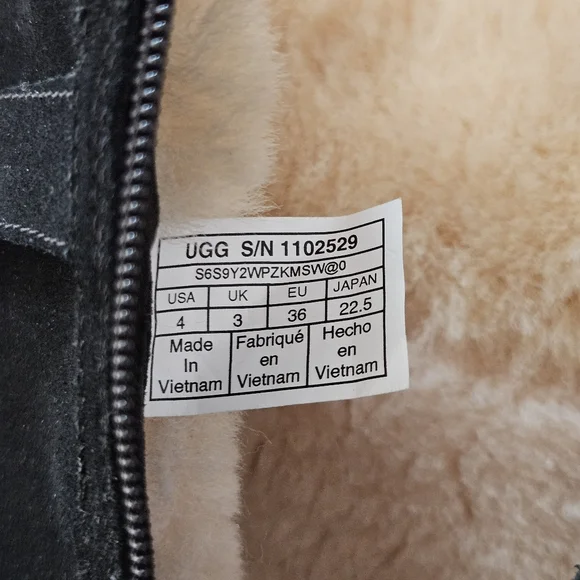 UGG Maddi II Black Shearling Lined Boots Size 4 - Picture 6 of 10